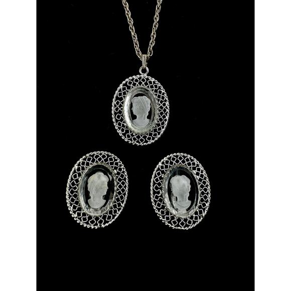 Whiting & Davis Cameo Demi Parure Vintage Necklace and Clip On Earring Set - Picture 7 of 7